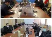 تکریم از مادر شهداء منطقه شش به نیابت از فرزند شهید

