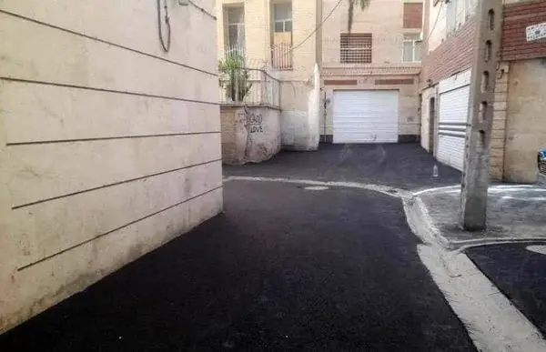 بیش از ۳۲۰۰ مترمربع از معابر محلههای قدیمی منطقه ۱۳ روکش آسفالت شد