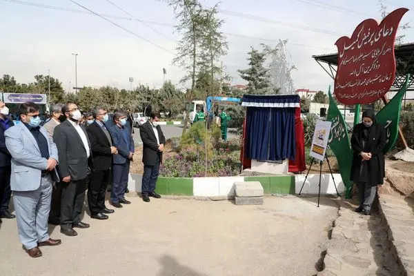 کاشت سرو های کهنسال و رونمایی از تندیس جشنواره شهید باکری در تپه نورالشهدا منطقه۱۳