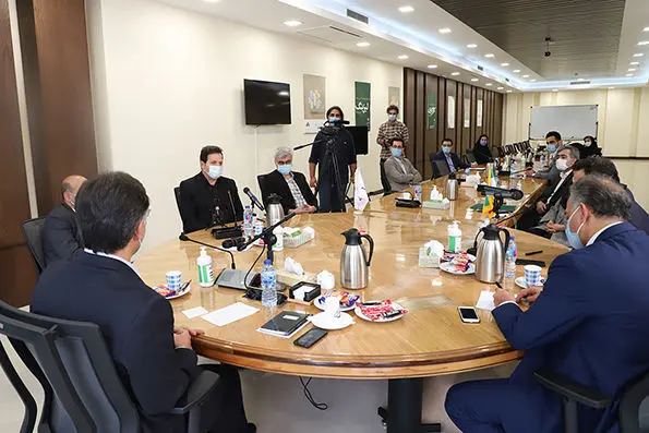 بانک کارآفرین با صندوق تعاون و رفاه سازمان نظام پزشکی ایران تفاهمنامه امضا کرد