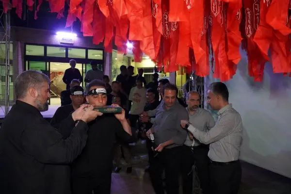 اعزام نخستین گروه خادمین قرارگاه زینبیه به شهر کربلا برای اجرای عملیات‌های زیرساختی