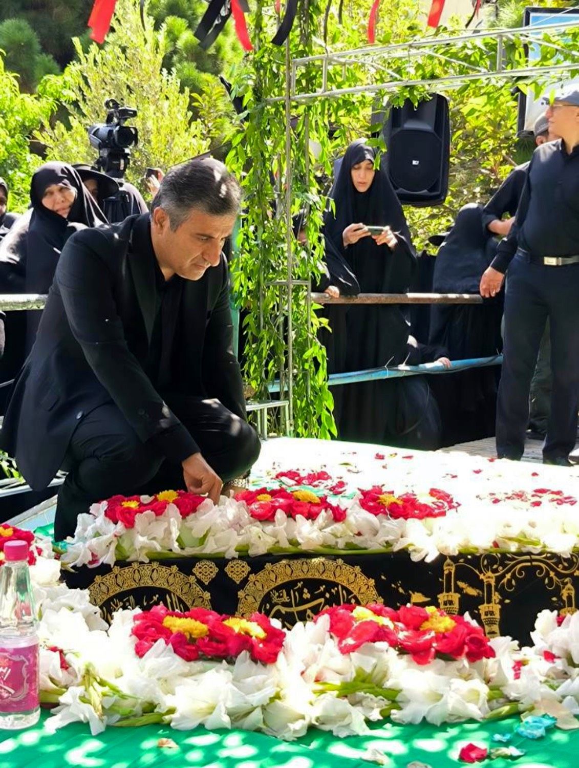خانه مداحان به مقبره یک شهید گمنام برکت گرفت