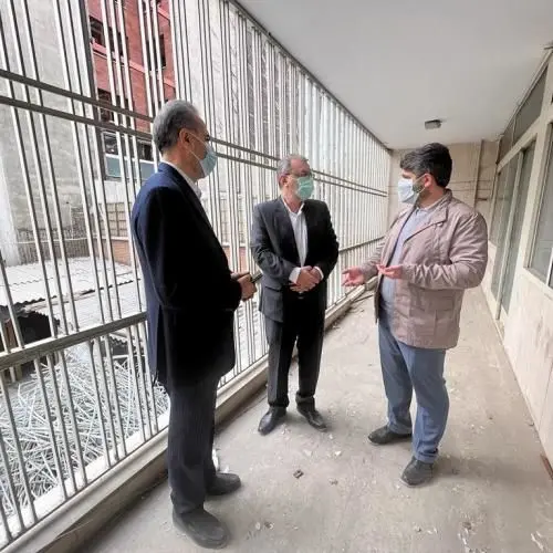 بازدید سرپرست بیمه سینا از روند بازسازی ساختمان وزرا