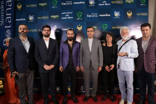 استقبال قباد طالبانی و سرکنسول ایران در سلیمانیه از فیلم سینمایی «بی سرزمین» تورج اصلانی