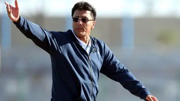 احتمال تساوی دربی زیاد است/استقلال نباید روح اله باقری را به همین سادگی از دست می‌داد