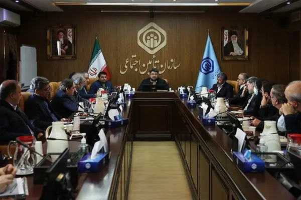 شرکتهای دارویی تأمیناجتماعی در رفع نیازهای دارویی کشور مشارکت جدی داشته باشند