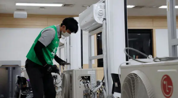 بازدید مدیرعامل الجی از سایتهای خدماتی این شرکت و تأکید بر اهمیت غیر قابل چشمپوشی تجربه کاربری