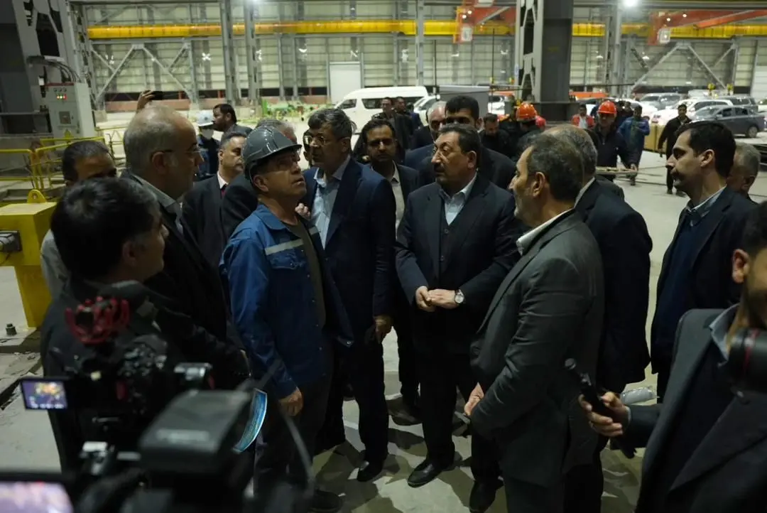 ۲ طرح نیروگاهی خورشیدی و گازی در شهرستان بافق با حضور وزیر صمت کلید خورد

