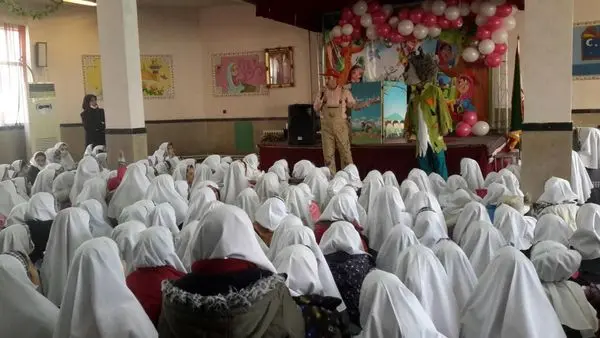 استقرار «فرآموز سیار» سلامت در مدارس منطقه ۱۳