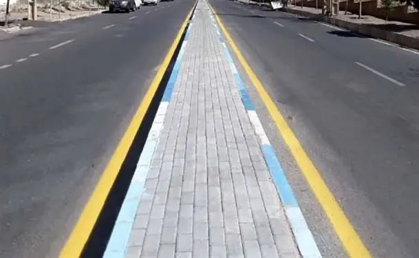 رفیوژ میانی در خیابان ولیعصر (عج) اجرا و در خیابان وحدت اسلامی تخریب شد

