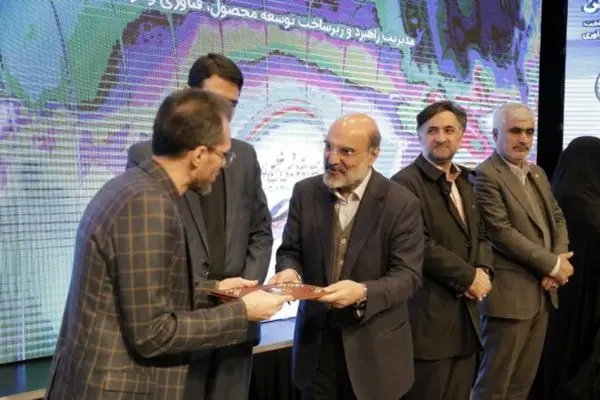 پتروشیمی نوری برنده تندیس طلایی شد