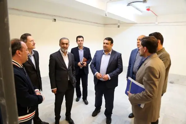 خدمت رسانی ویژه به بخش های صنعت و بازرگانی با بانکداری جامع و شرکتی