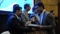 تقدیر از مدیرعامل شرکت نفت ایرانول در حوزه تولید