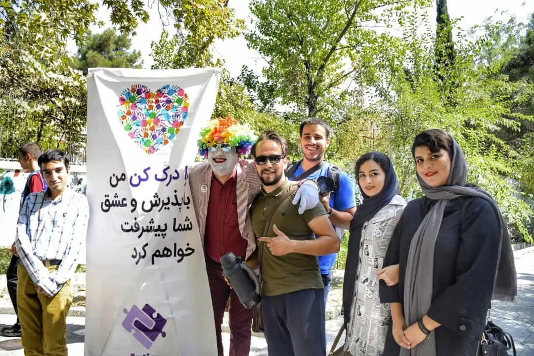 برگزاری همایش نقاشی کودکان اوتیسم در بوستان کودک منطقه 2

