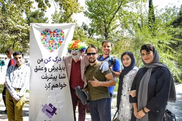 برگزاری همایش نقاشی کودکان اوتیسم در بوستان کودک منطقه 2