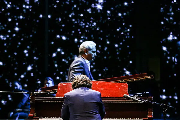 مهران مدیری کنسرت برگزار میکند