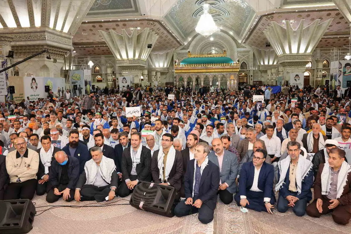 حضور مدیر عامل بانک توسعه تعاون در آئین تجدید میثاق جامعه کار و تولید با آرمان های حضرت امام خمینی(ره)

