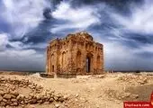 
سردار سلیمانی در کنار یک خبرنگار + عکس
