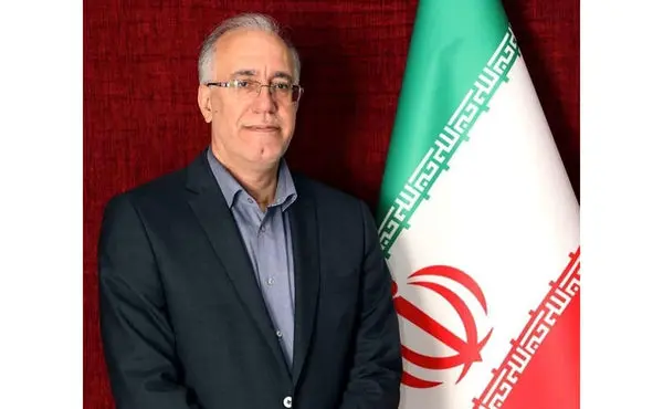 تقدیر معاون امور بانکی، بیمه و شرکت های دولتی وزارت امور اقتصادی و دارایی از مدیران و کارکنان پست بانک ایران برای کسب عنوان برترین بانک دولتی و دستگاه اجرایی برتر در جشنواره شهید رجایی

