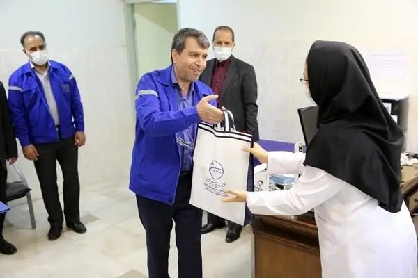 مراسم تجلیل از مقام پزشک در شرکت پتروشیمی شازند برگزار شد