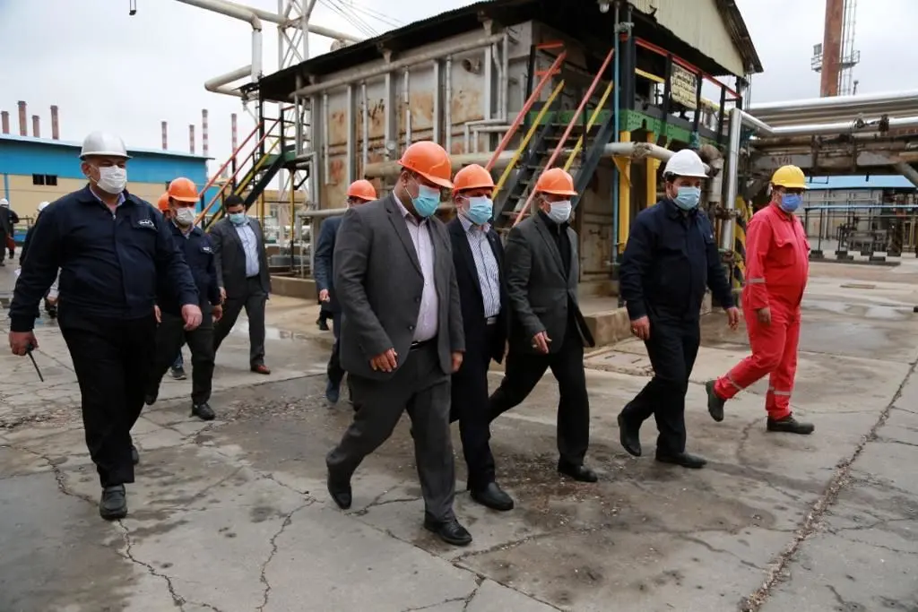 بازدید مدیر عامل شستا از پالایشگاه روغن سازی ایرانول در آبادان 