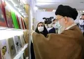 «تلآویو سقوط کرد»؛ کتابی که رهبر انقلاب در نمایشگاه مشاهده کردند