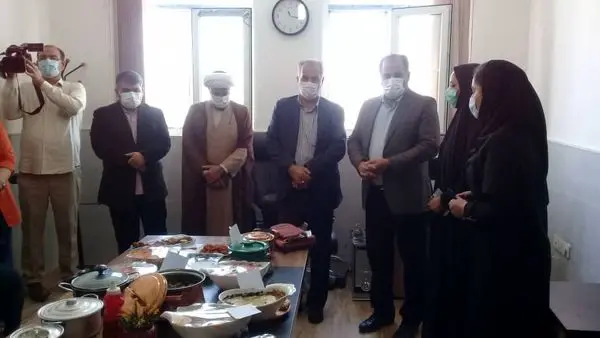 جشنواره غذاهای سنتی ساوه برگزار شد