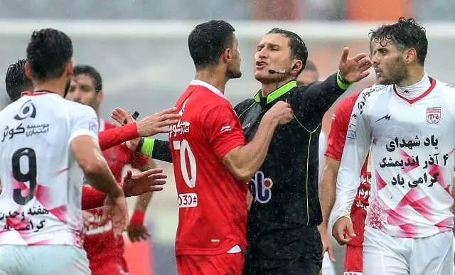 داور بازی پرسپولیس و تراکتور قضاوت خوبی داشت