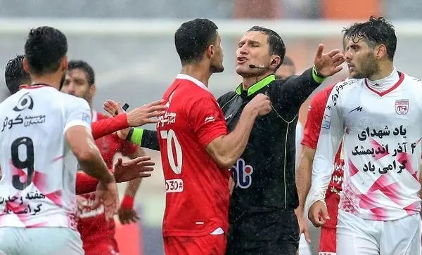 داور بازی پرسپولیس و تراکتور قضاوت خوبی داشت