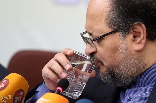 وزیر صنعت، معدن و تجارت استعفا داد