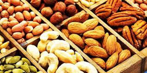 از دخالت خودروسازان در صادرات خشکبار تا تعهدات ارزی و سیاست‌های بانک مرکزی

