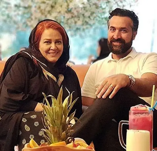 عکس سرحال و قبراق بهاره رهنما و حاجی+تصویر