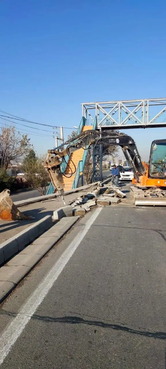 آغاز عملیات اجرایی احداث پهلوگاه بزرگراه آزادگان با نظارت معاونت فنی و عمرانی شهرداری منطقه ۱۹