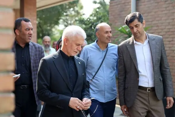 بازدید معاون وزیر ورزش از مجموعه ورزشی آرارات