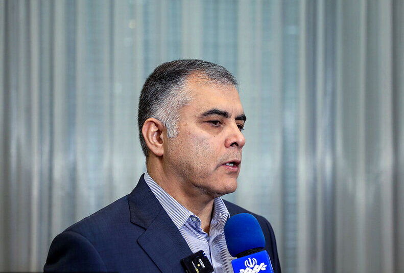 افزایش قیمت بنزین در دستور کار نیست

