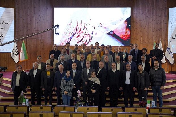 شاخصان فرهنگی کشور تجلیل شدند
