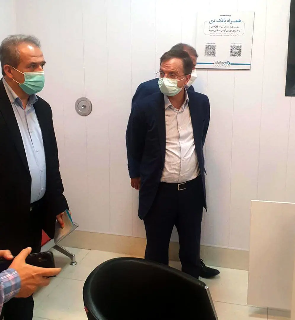 به دنبال سهولت هرچه بیشتر در دسترسی جامعه شاهد و ایثارگر به خدمات بانک دی هستیم
