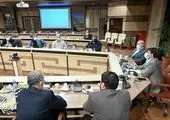 نصب المانهای عاشورایی و سیاهپوش شدن ساختمان ها در منطقه یک 

