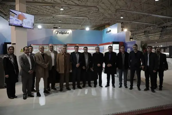 قائم مقام و معاونین افق کوروش از غرفه اسپات در نمایشگاه تجهیزات خرده فروشی بازدید کردند