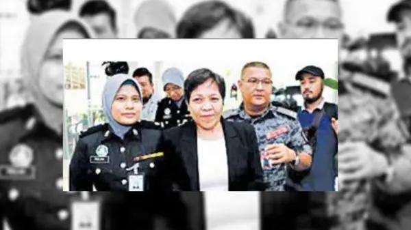  عشق اینترنتی، زن جوان را پای چوبه دار برد + عکس 