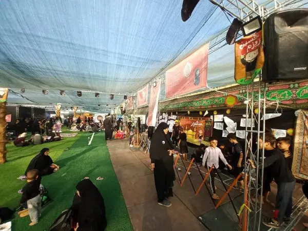 پذیرایی روزانه از ده هزار زائر در موکب تخصصی کودک و نوجوان منطقه13 در کربلا  

