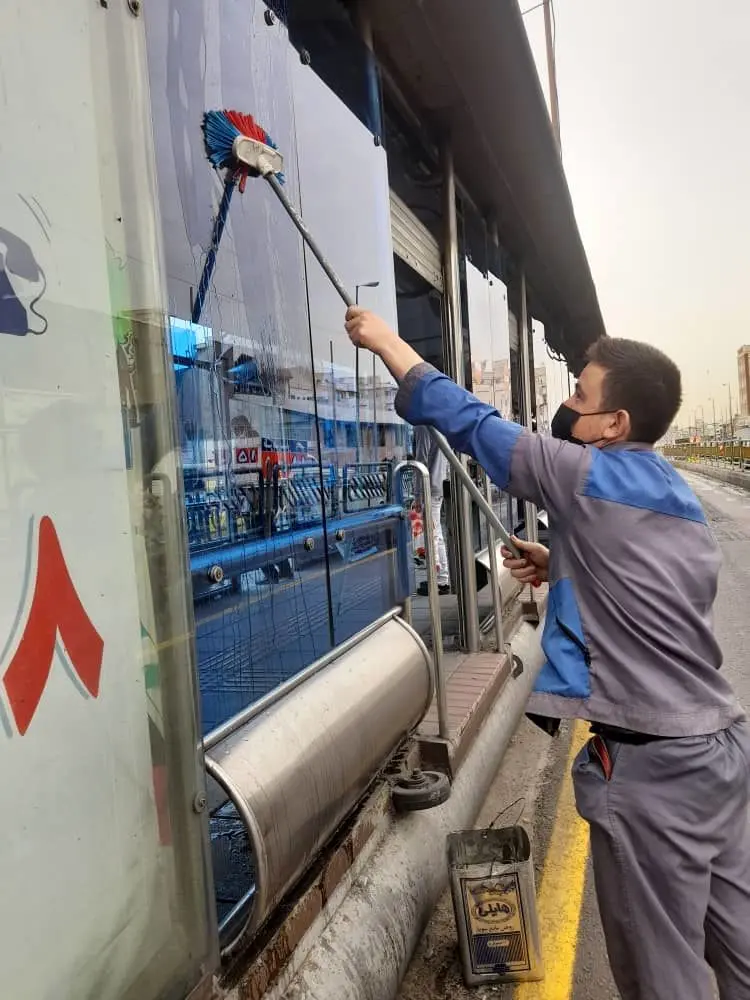 عملیات نگهداری ایستگاه های حمل و نقل عمومی در سطح منطقه7 