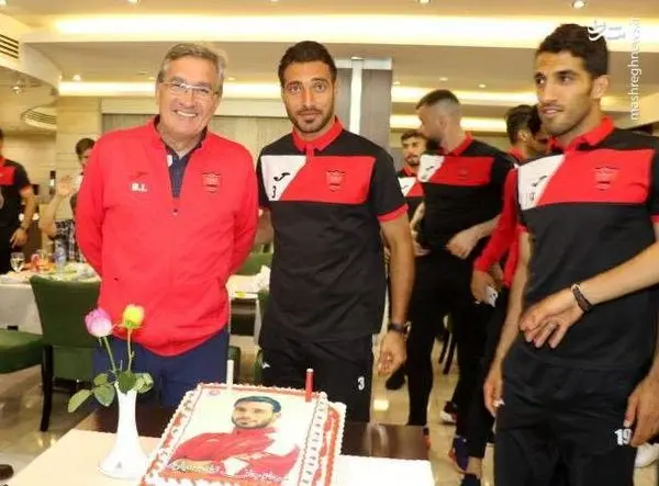 جشن تولد کاملا متفاوت فوتبالیست مشهور +عکس