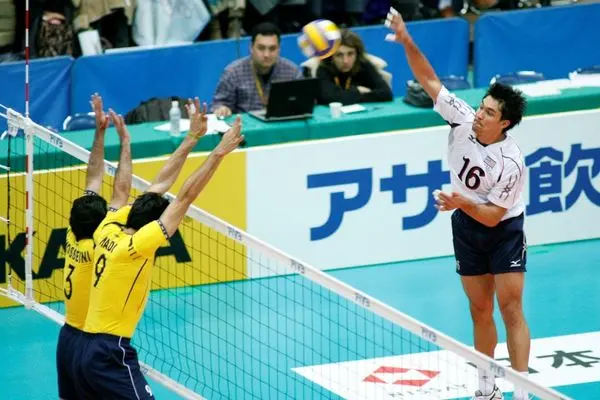 تاریخچه مسابقات ایران و آمریکا در لیگ جهانی والیبال