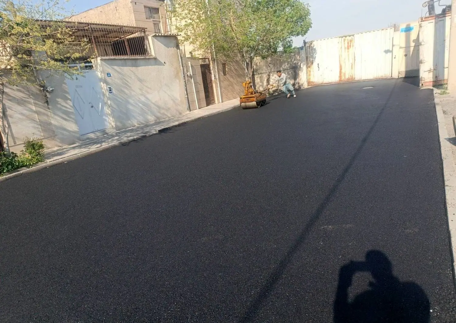 معابر منطقه 19 با پخش 850 تن آسفالت بهسازی و نوسازی شد

