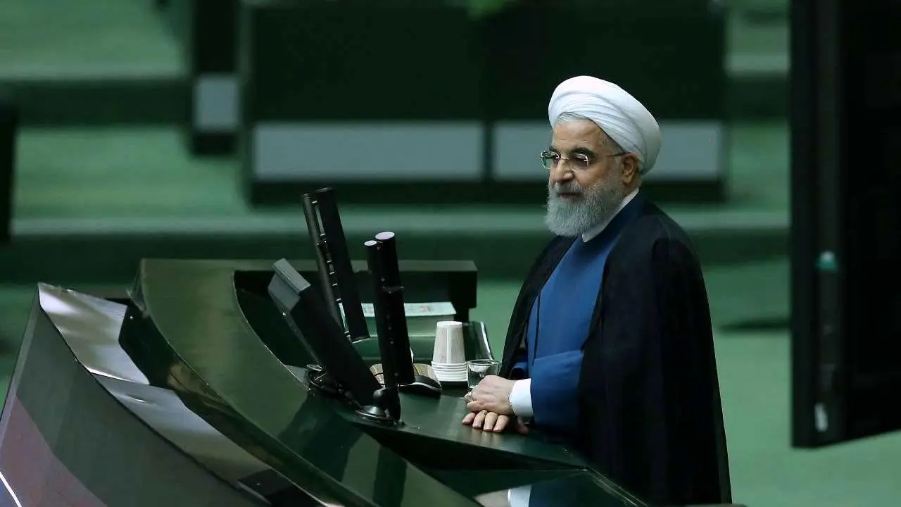 ماجرای خالی بودن صندلی‌ها در سخنرانی روحانی+تصاویر