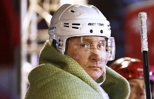 پوتین در مسابقه لیگ شبانه هاکی + عکس