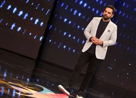 امشب آخرین قسمت مرحله نیمه نهایی عصر جدید پخش می شود