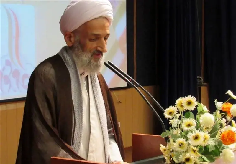 علم و دانش باید در راستای راه خدا باشد

