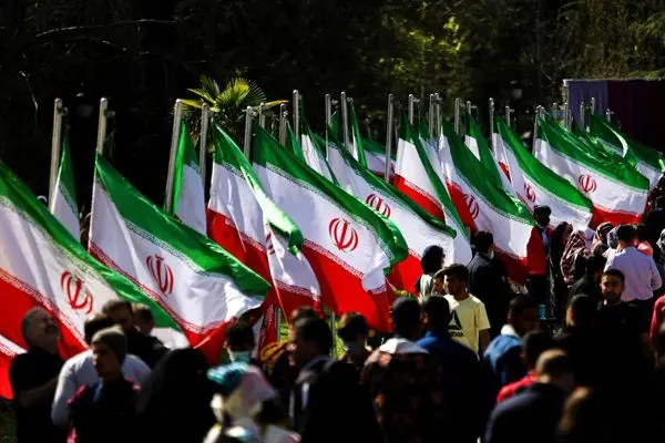 رونمایی از "پرچم پارک ایران" در منطقه 3